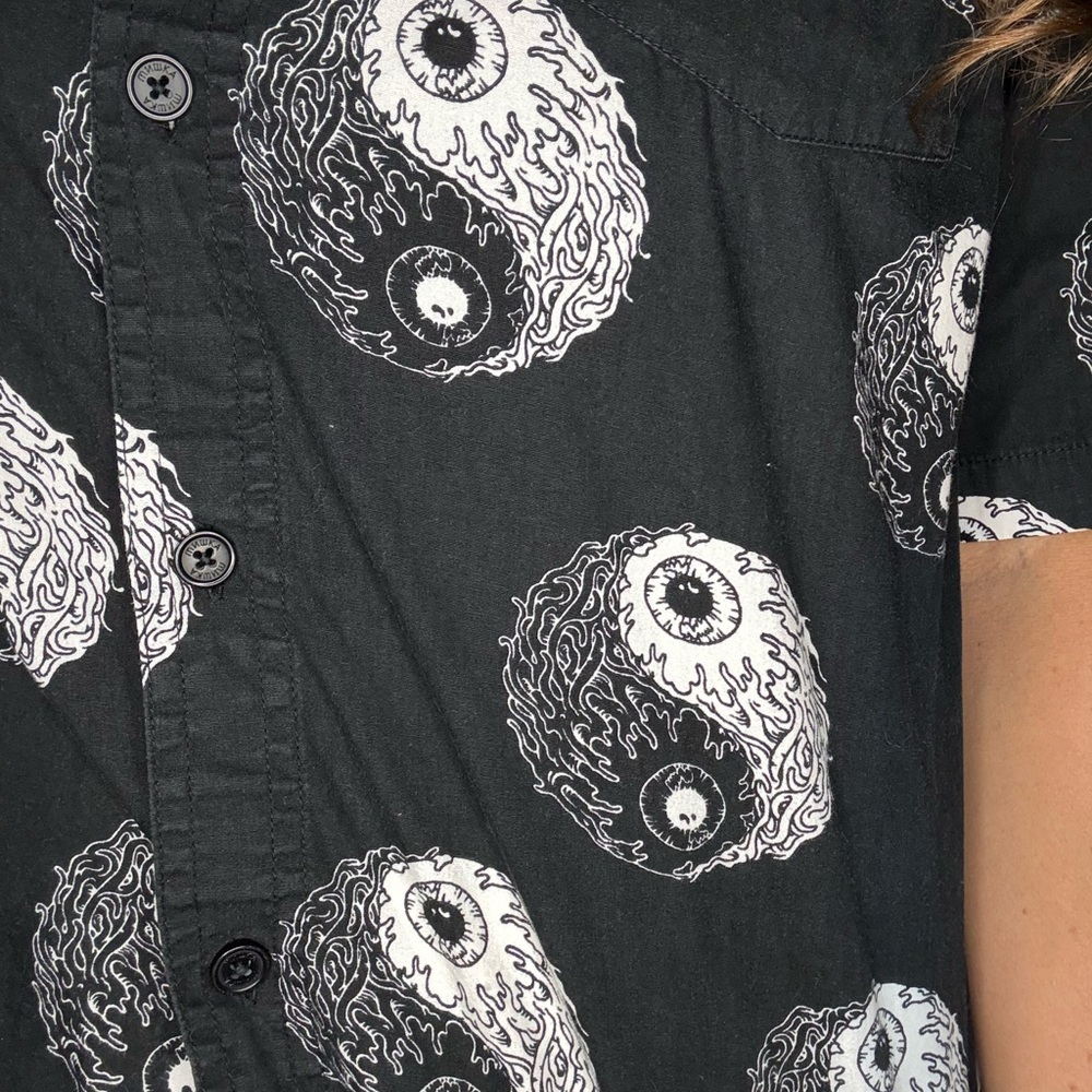 Black short sleeve button down Yin Yang Casual Button Down Shirt - Picture 2 of 9